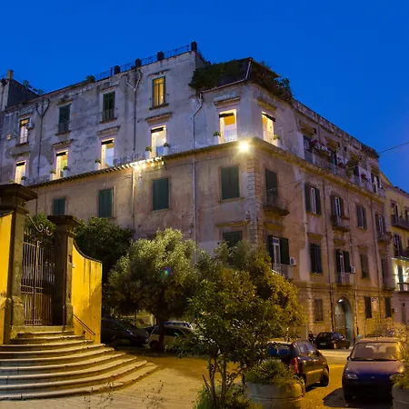 Casa Pacifico Bed & Breakfast 3*